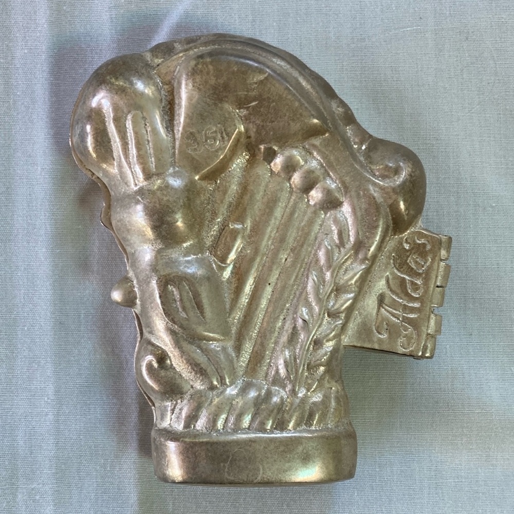 Vintage Ice Cream Mold with Pouch